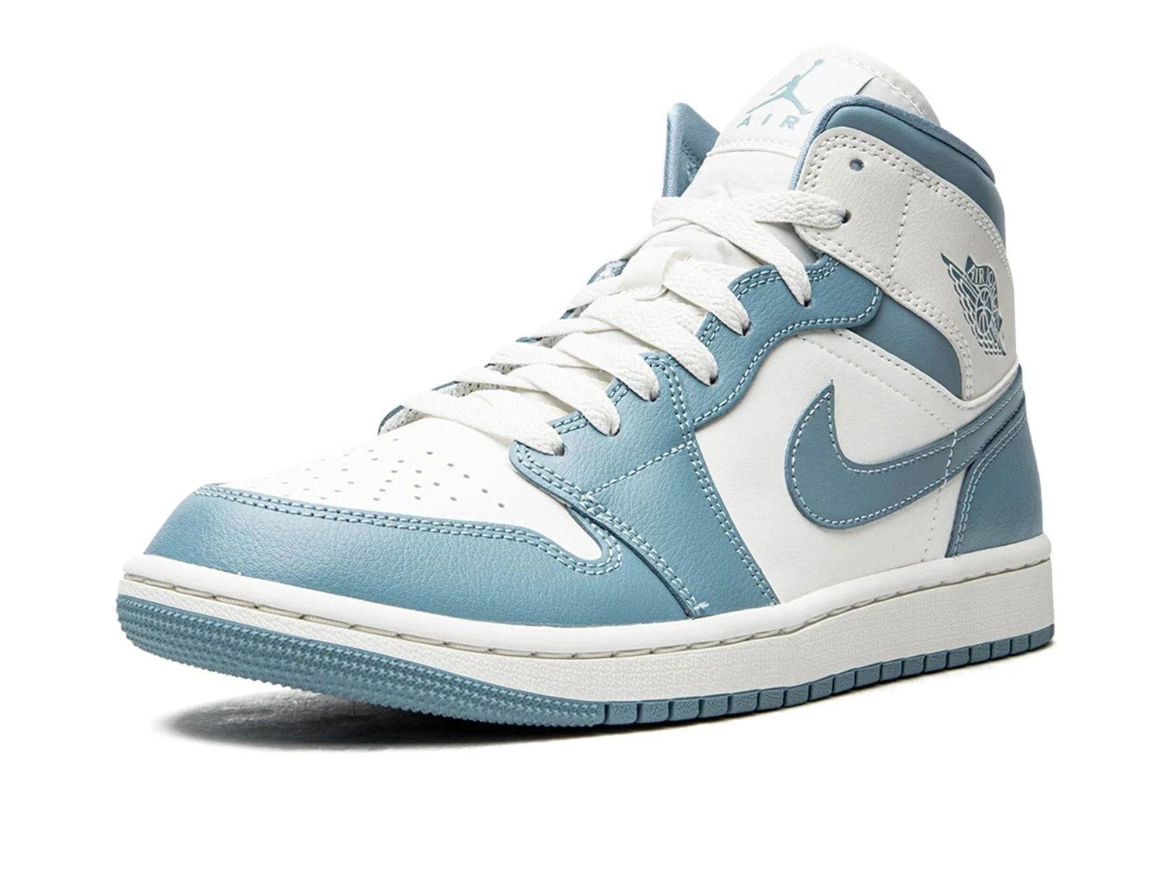 Air Jordan 1 Mid UNC (2022)