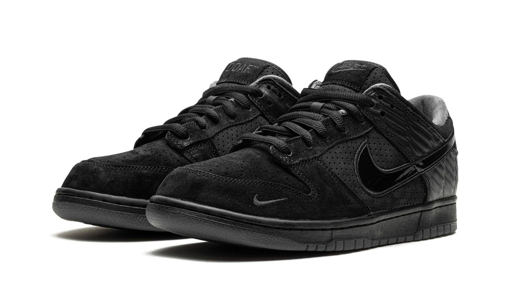 Nike SB Dunk low Ducks of a Feather Black University of Oregon PE